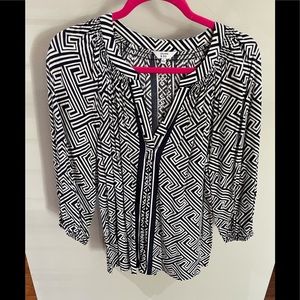 Crown and Ivy 3/4 sleeve printed peasant top